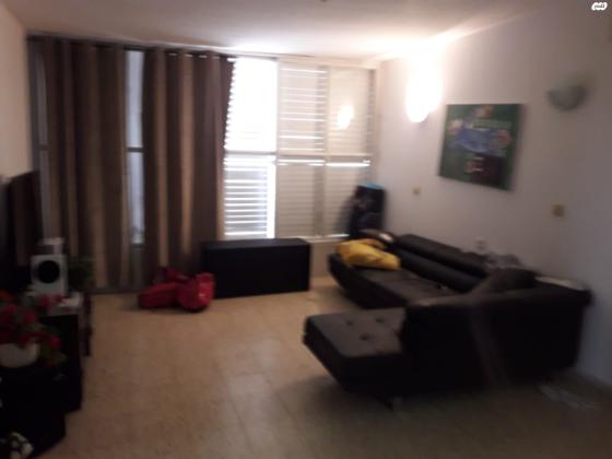 דרך רזיאל 10 (נאות הרצל)