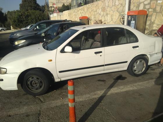 ניסאן אלמרה (1999)