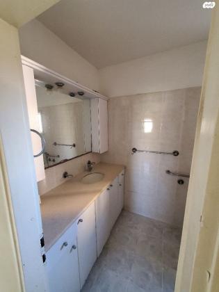 דרך רזיאל 25 (מרכז העיר)