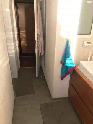 האחים סמילצ'נסקי 16 (רמז)