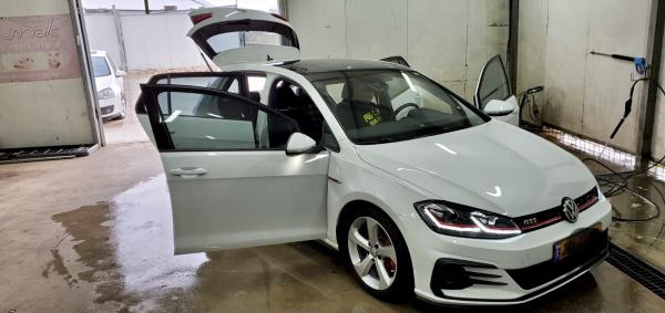 פולקסווגן גולף GTI (2018)