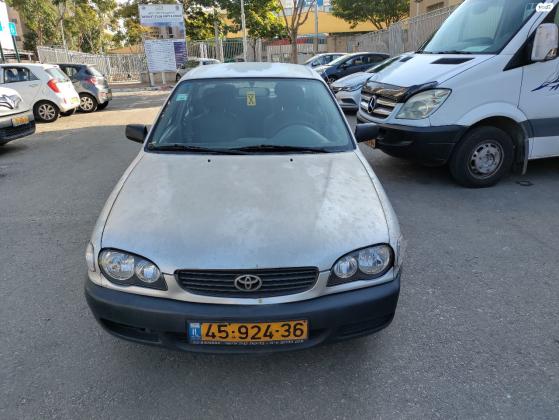 טויוטה קורולה (2002)