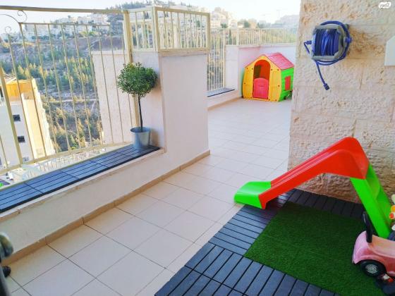 הרב אברהם רביץ 28 (נוה יעקב)