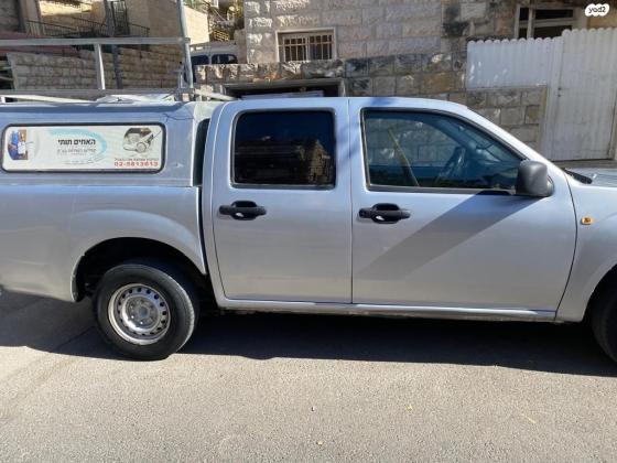 איסוזו 2X4 D-MAX (2008)