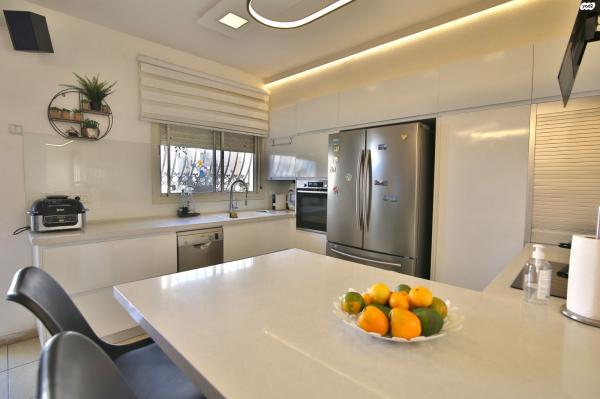 יקינטון 14 (גבעת הרקפות)