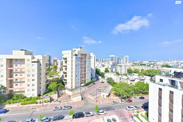 קלמן ביאלר 22 (רחובות החדשה)