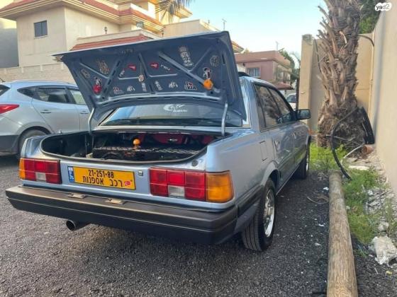 סובארו לאונה (1988)