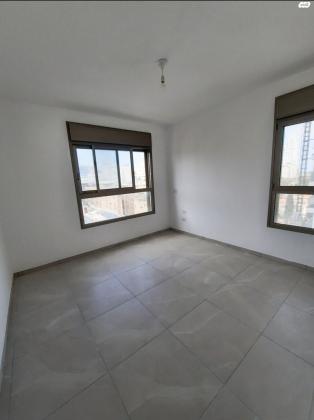 הרב קוק 54 (מרכז העיר)