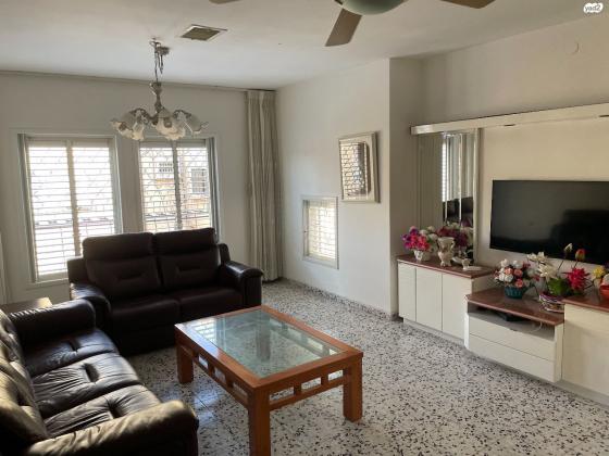 המעפילים 12 (עמידר;ניצנה)