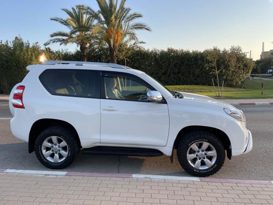 טויוטה לנד קרוזר קצר (2016)