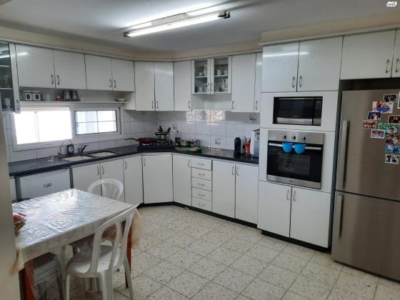 מרדכי אנילביץ' 8