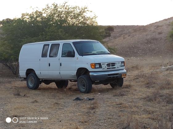 פורד אקונוליין קצר (2003)