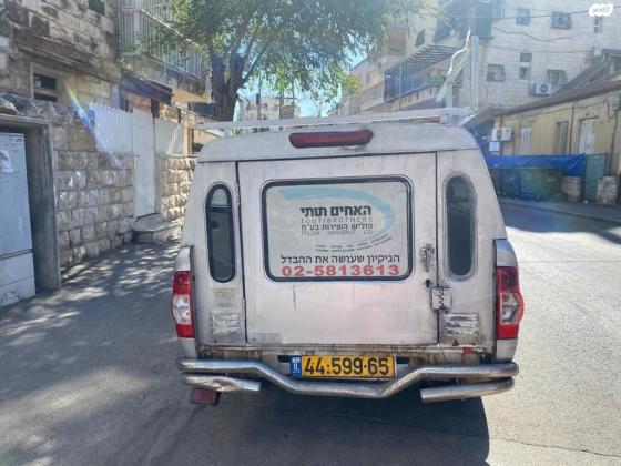 איסוזו 2X4 D-MAX (2008)