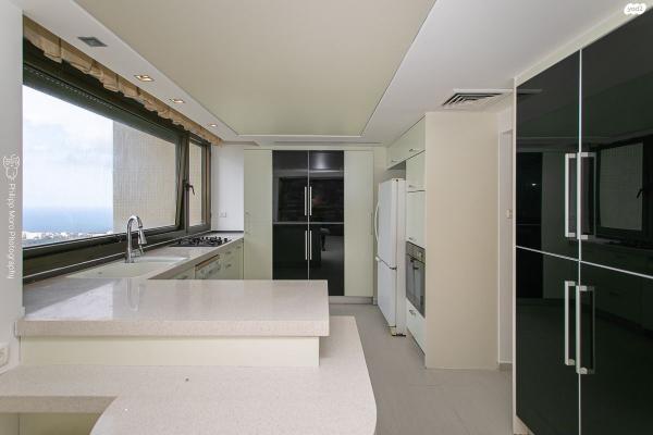 שדרות הנשיא 111 (כרמל מרכזי)