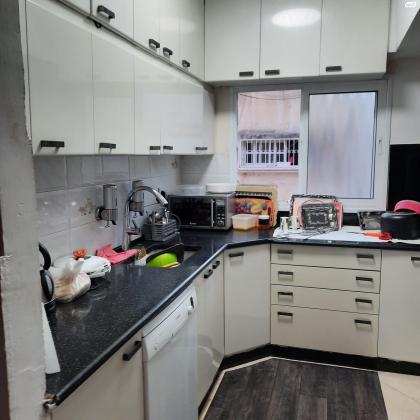 שלמה שילר 10 (קרית שלום)