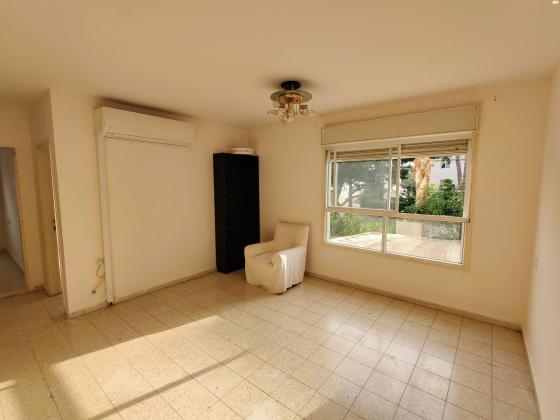 אהרון לובלין 52 (גני אביב)