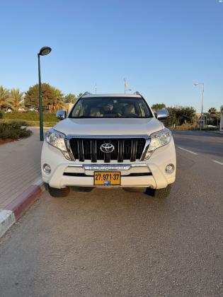 טויוטה לנד קרוזר קצר (2016)