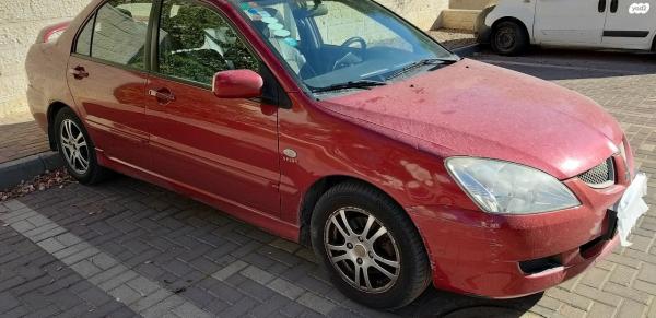 מיצובישי לנסר קלאסיק (2005)