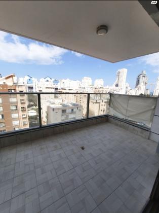 הרב קוק 54 (מרכז העיר)