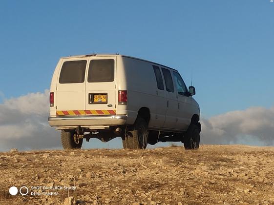 פורד אקונוליין קצר (2003)