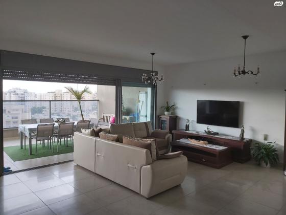 אהוד מנור 19 (קרית האמנים)