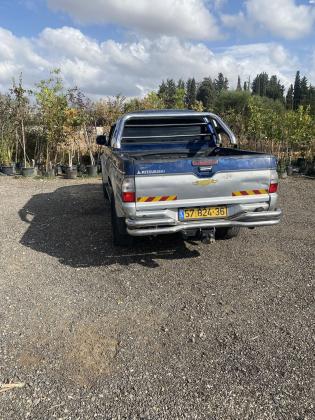 מיצובישי מאגנום 4X4 (2002)