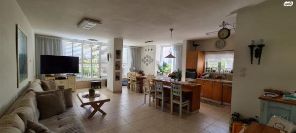 יחיאל מיכל פינס 31 (נווה אלון)