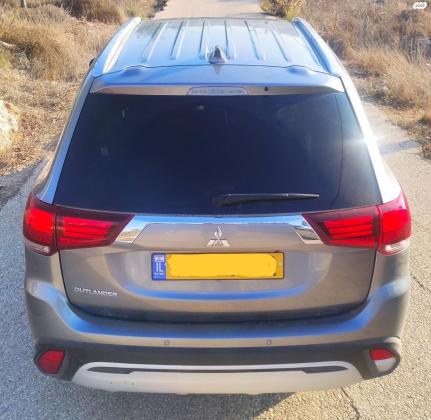 מיצובישי אאוטלנדר (2021)