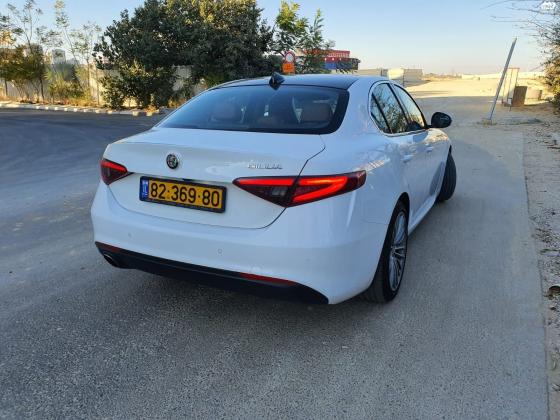 אלפא רומיאו ג'וליה (2017)