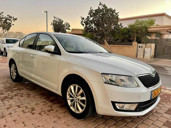 סקודה אוקטביה (2016)