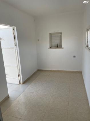 המעפילים 12 (עמידר;ניצנה)