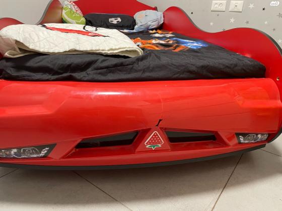 מיטת ילד בצורת אוטו ללא