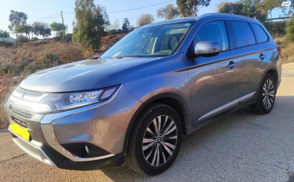 מיצובישי אאוטלנדר (2021)