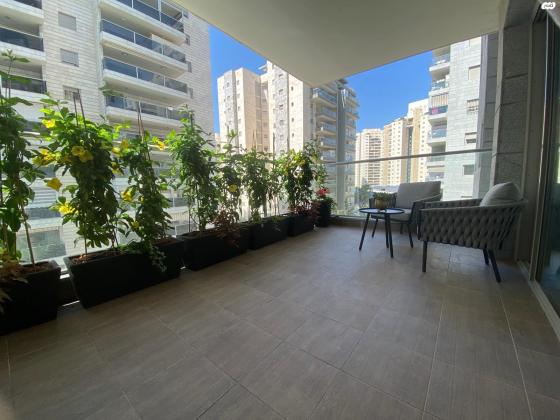 יוני נתניהו 10 (אם המושבות)