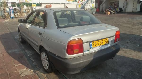 סוזוקי בלנו (2001)