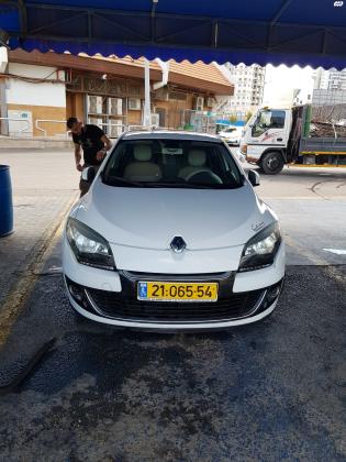 רנו מגאן דור 3 (2009-2017) (2013)