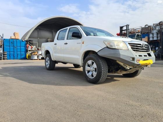 טויוטה היילקס ויגו 4X4 (2014)