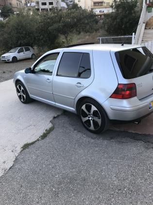 פולקסווגן גולף (2002)