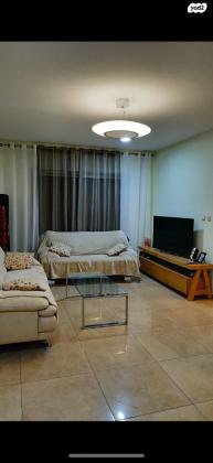 אהרון לובלין 12 (גני אביב)