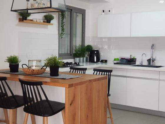 אהוד מנור 19 (קרית האמנים)