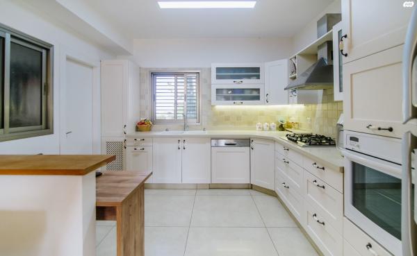 משה דוד מייזנר 6 (כפר גנים ג)