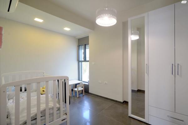 שושנת הכרמל 32 (כרמל מערבי)