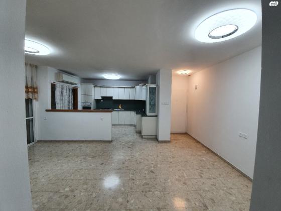 הנגיד 16 (נאות שקמה)