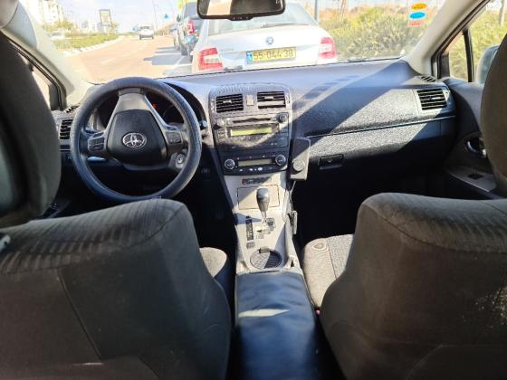 טויוטה אוונסיס (2010)