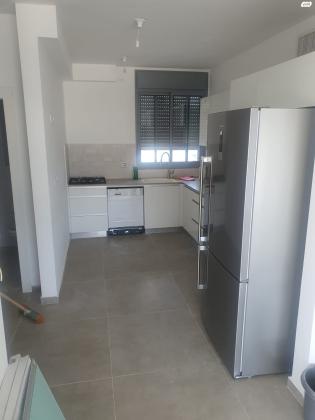 חנה רובינא 20 (מרכז)