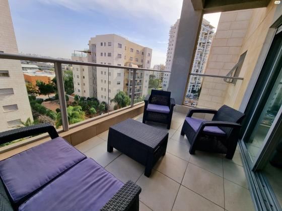 הר הצופים 25 (רחובות ההולנדית)