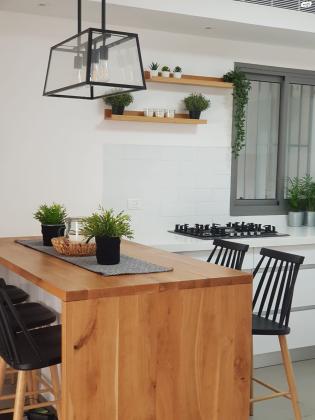 אהוד מנור 19 (קרית האמנים)