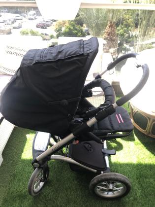 עגלת תינוק של חברת מוצי עגלה