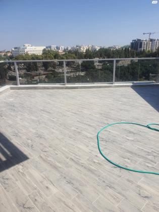 חנה רובינא 20 (מרכז)