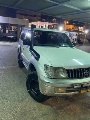 טויוטה לנד קרוזר פרדו קצר (2000)